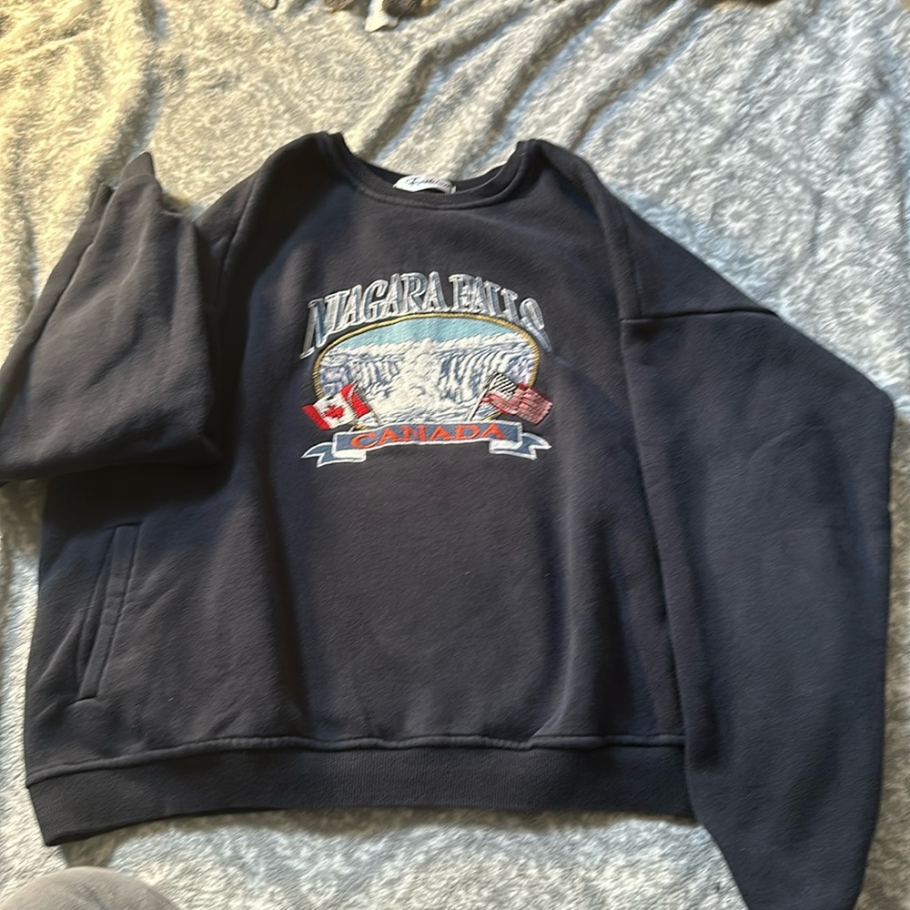 Crew Neck Niagara Falls Canada sweater